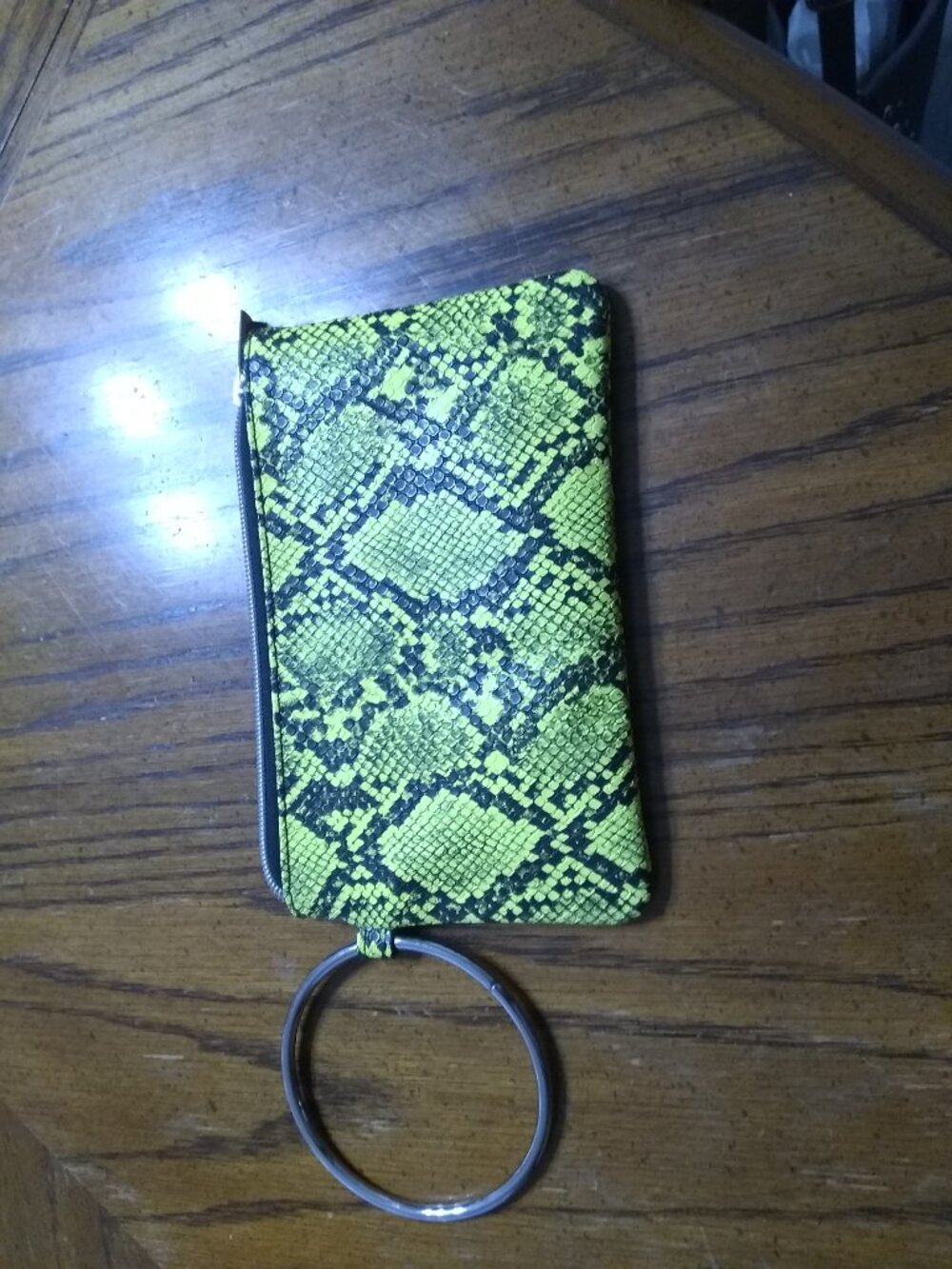 Ring holder, small wristlet purse ( green)
